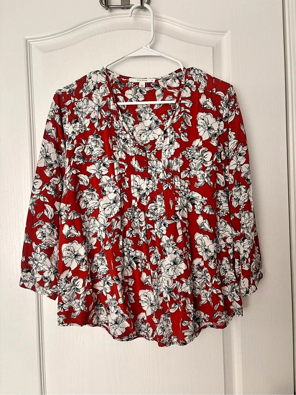 Fun2Fun Pleated Detail Floral Blouse Floral Blouse in Red & White Like New